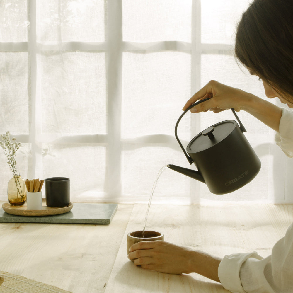 Hervidor Commodore Negro