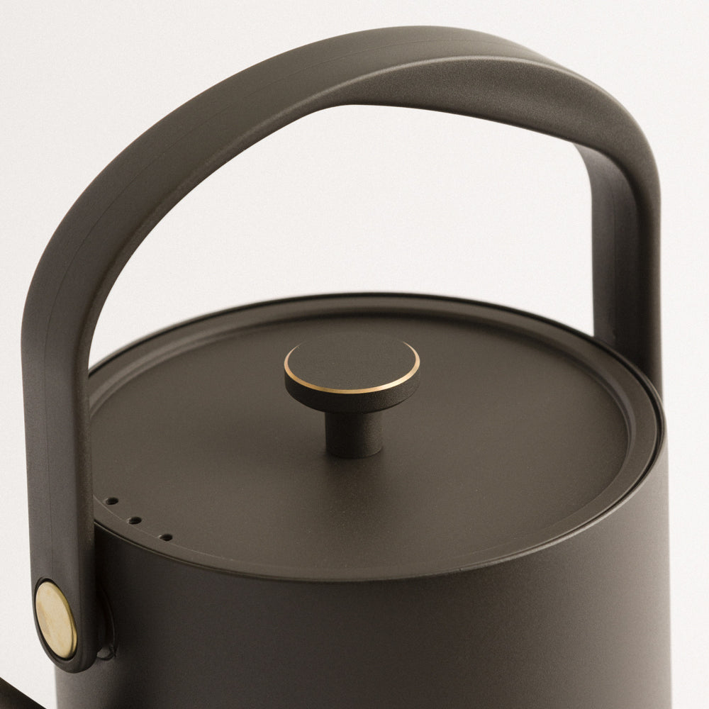 Hervidor Commodore Negro