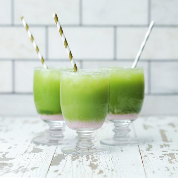 Receta de té helado: Berry Matcha Latte