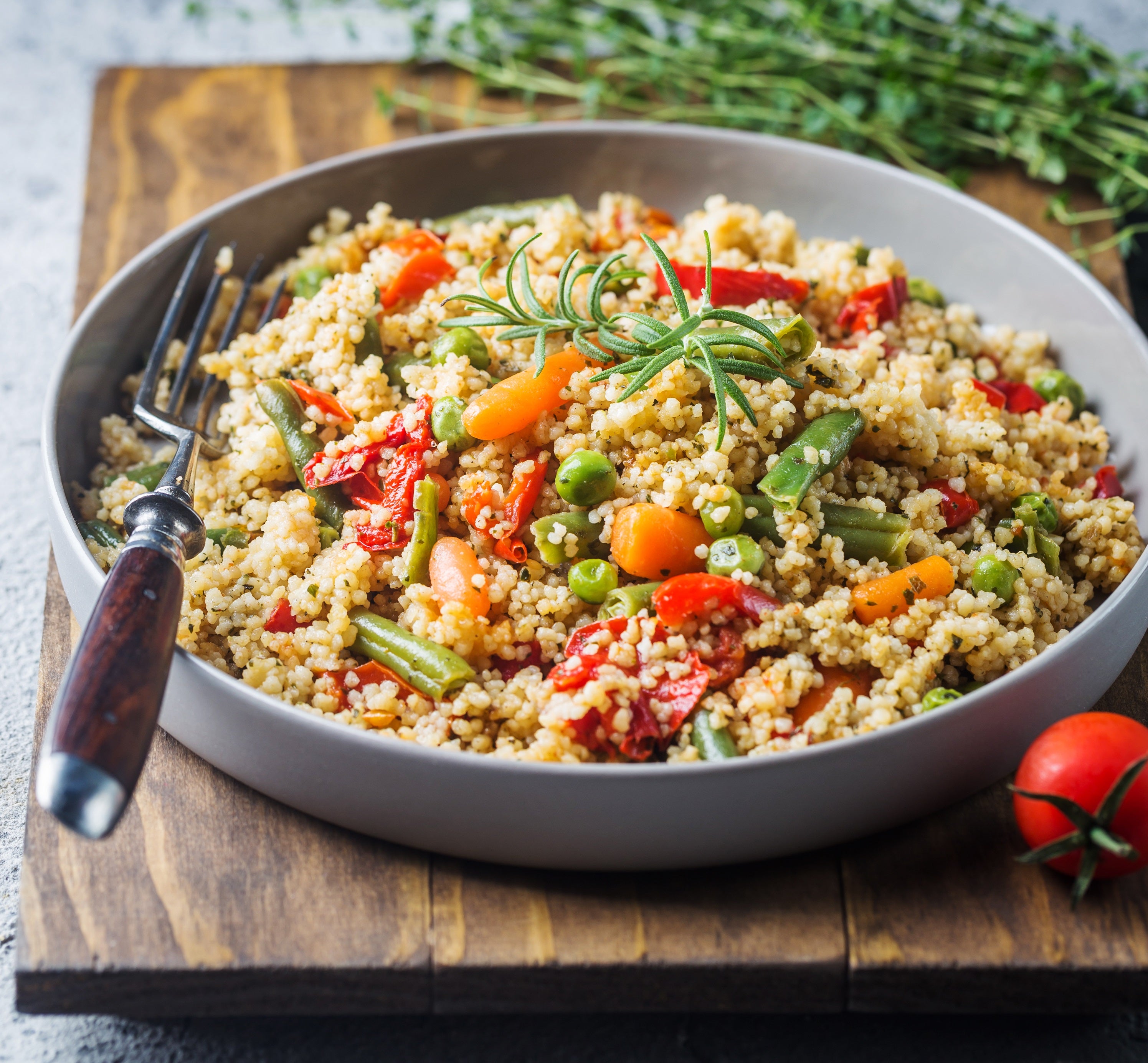 Cous Cous: prepáralo con esta infusión de 10 hortalizas